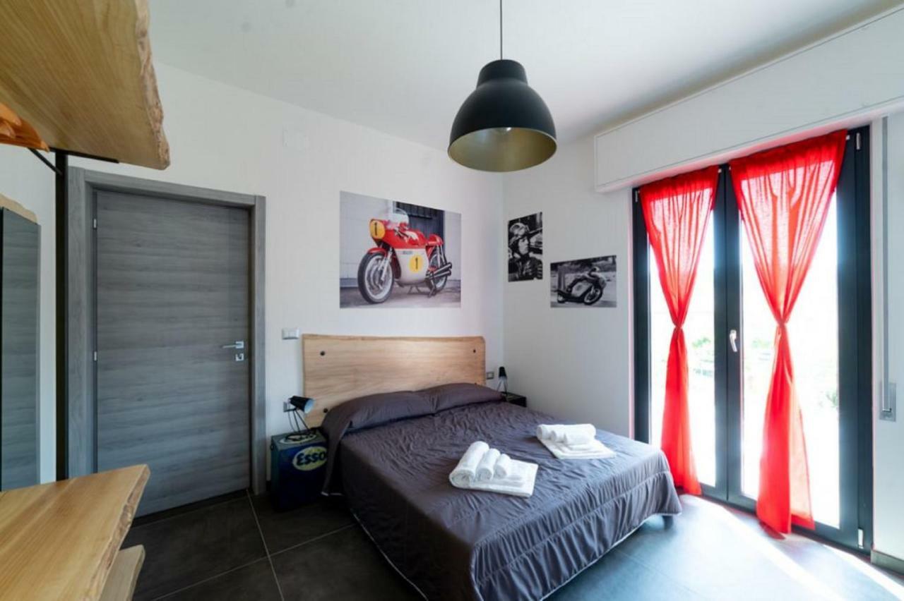 Italian Piston House Sport Moto Rent Bed & Breakfast Millesimo Exterior foto