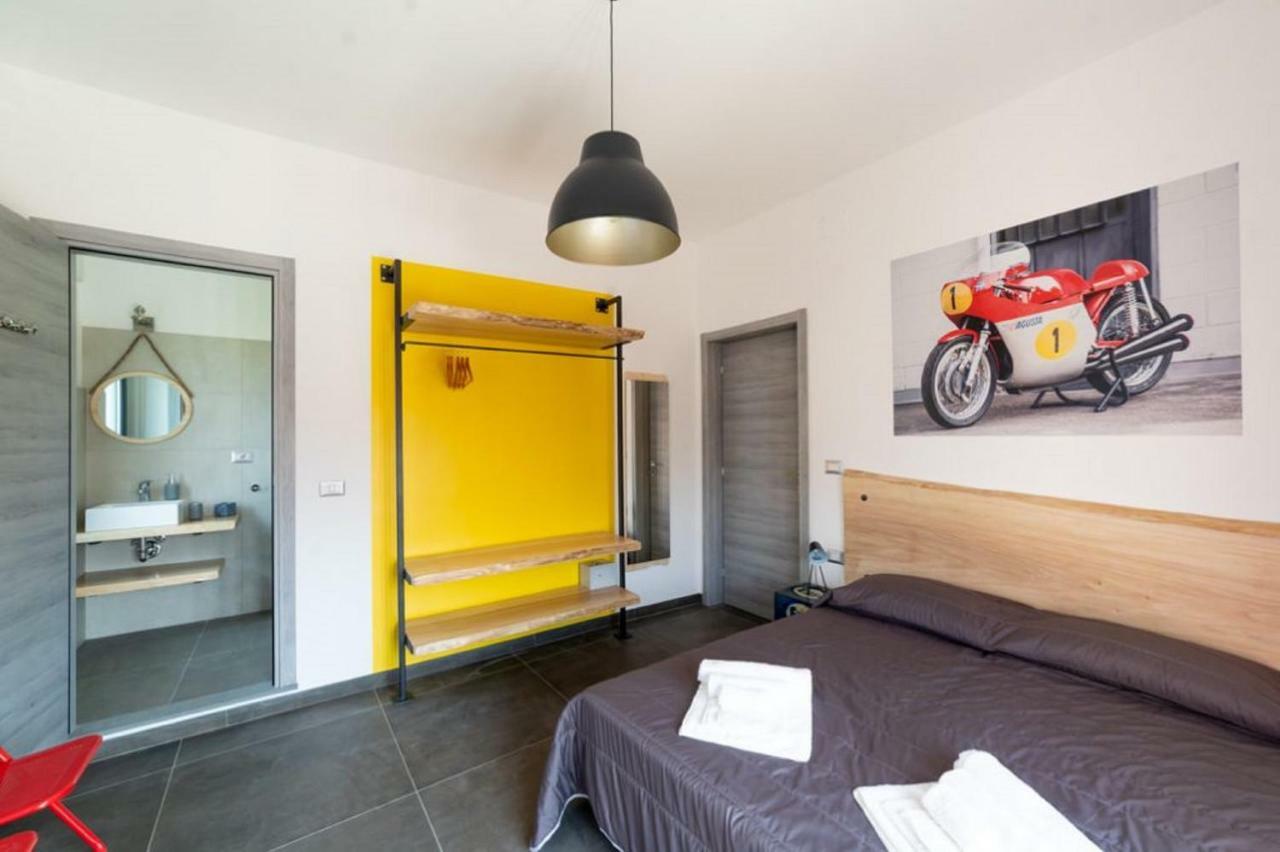 Italian Piston House Sport Moto Rent Bed & Breakfast Millesimo Exterior foto