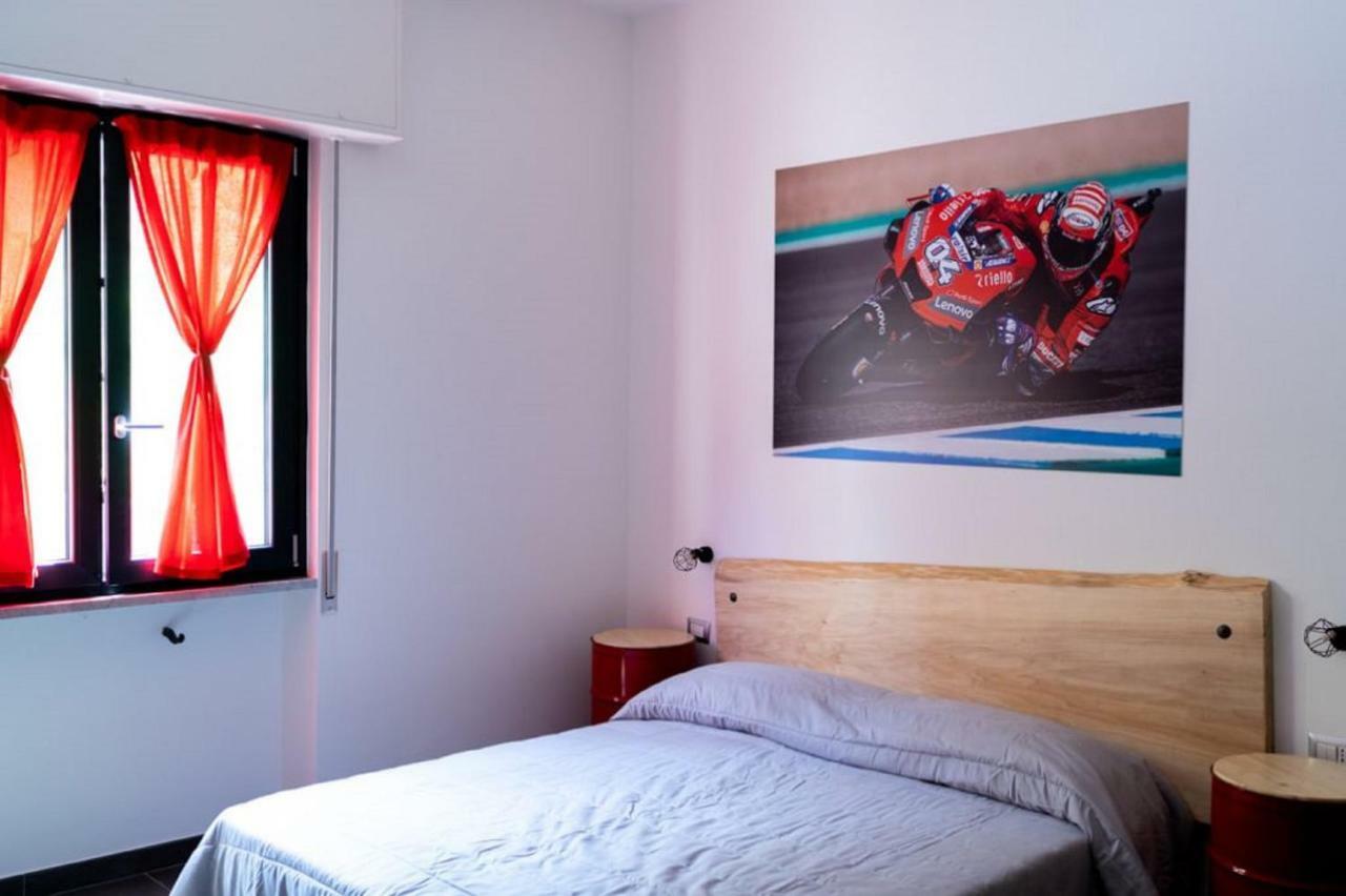 Italian Piston House Sport Moto Rent Bed & Breakfast Millesimo Exterior foto