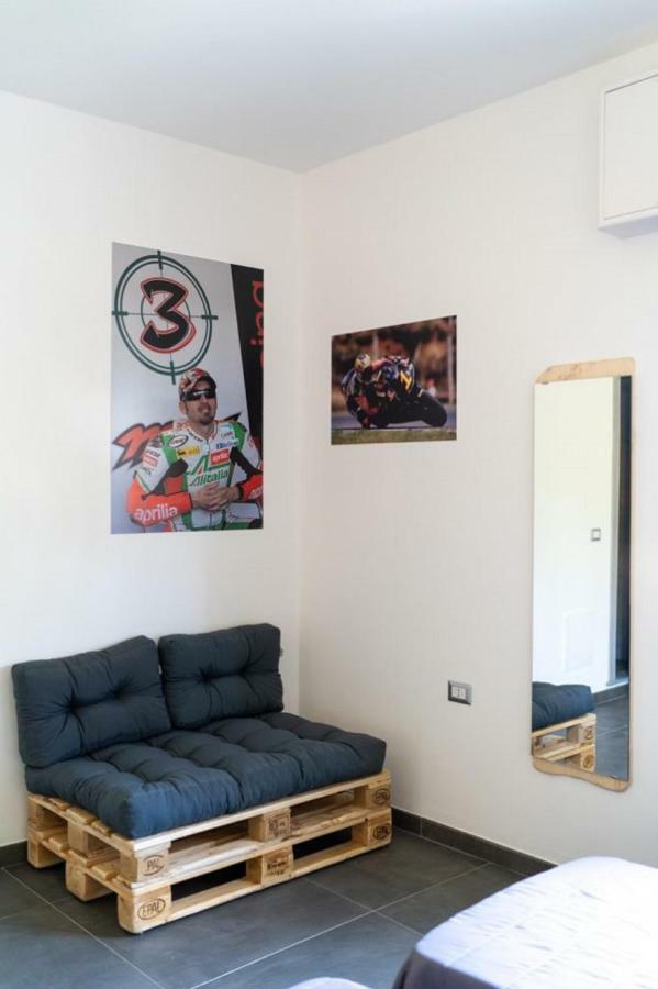 Italian Piston House Sport Moto Rent Bed & Breakfast Millesimo Exterior foto